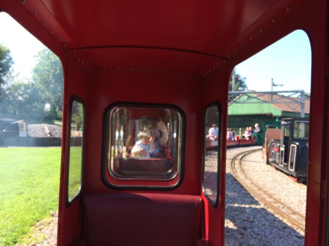 Eastleigh Lakeside Miniature Railway景点图片