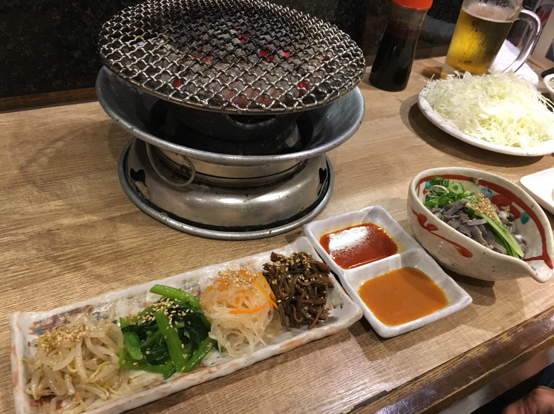 青葉台ホルモン 三百屋
