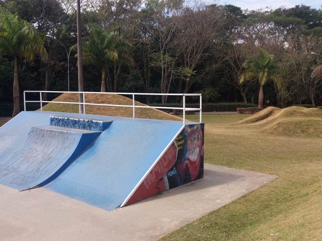 Parque Municipal de Eventos-Extrema必去景点