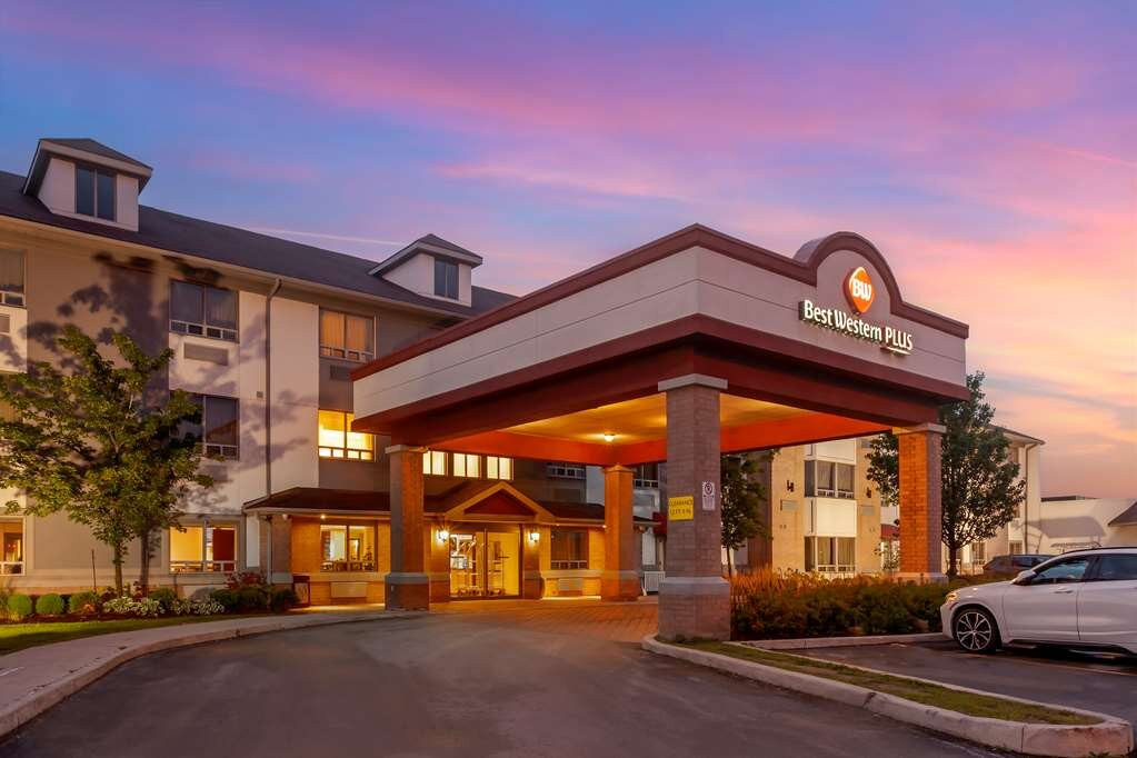 Best Western Plus Burlington Inn & Suites主图