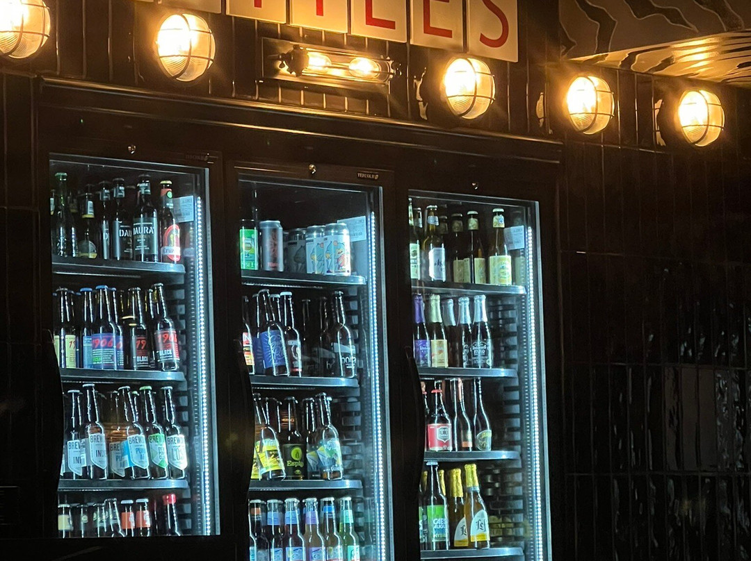 Lalola Restaurant Casual i Cafeteria