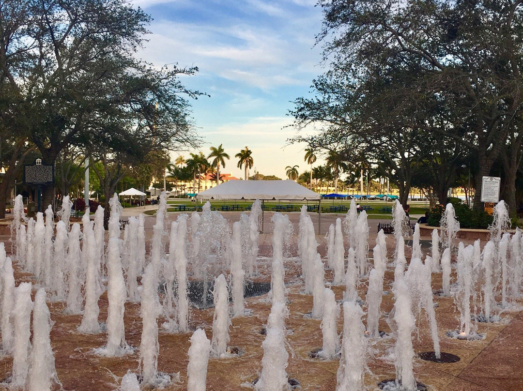 Centennial Square景点图片