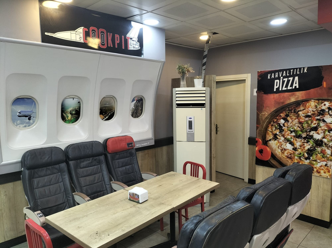 Cookpit Pizza Burger