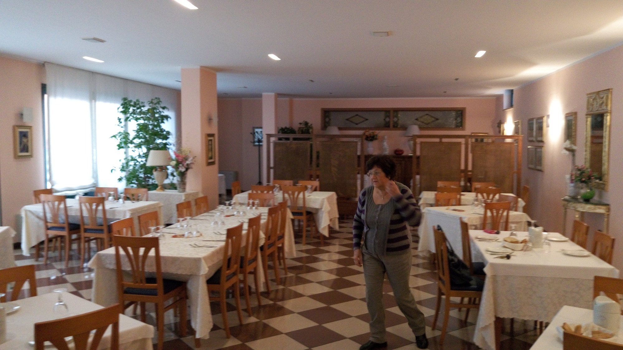 艾巴沙内洛餐厅酒店-餐饮