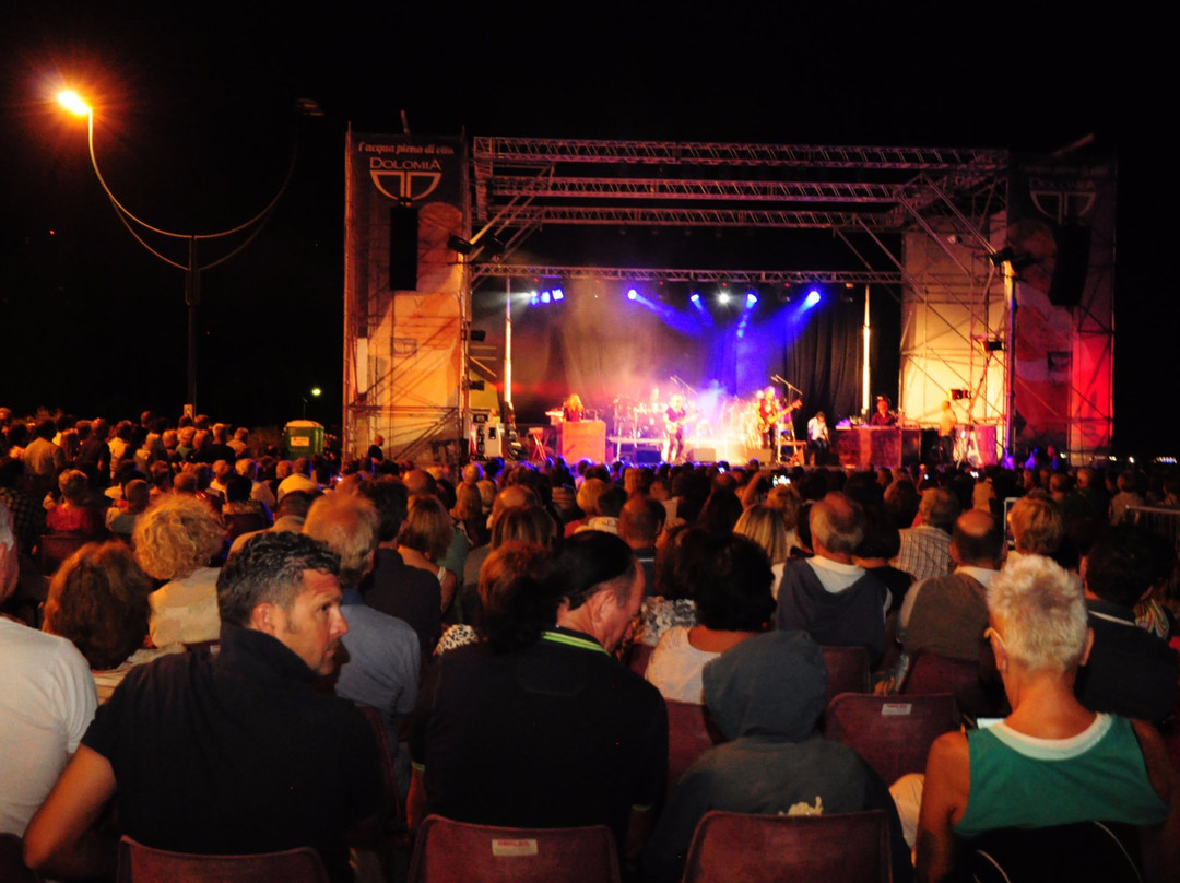 Piazza Marcello d'Olivo - Lignano Pineta景点图片