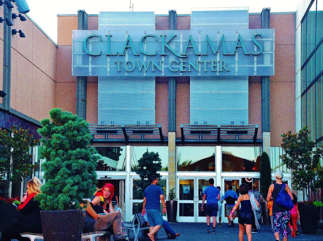 Clackamas Town Center景点图片