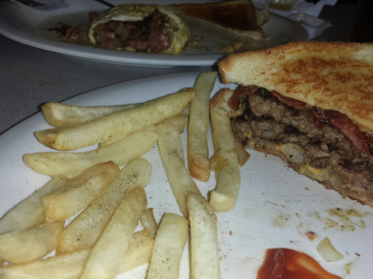 New Boston餐馆和美食-Pitt Grill