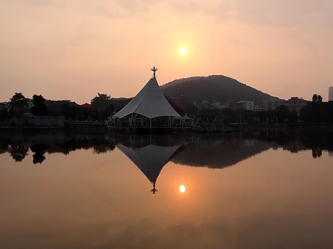 龙湖岛度假村主图