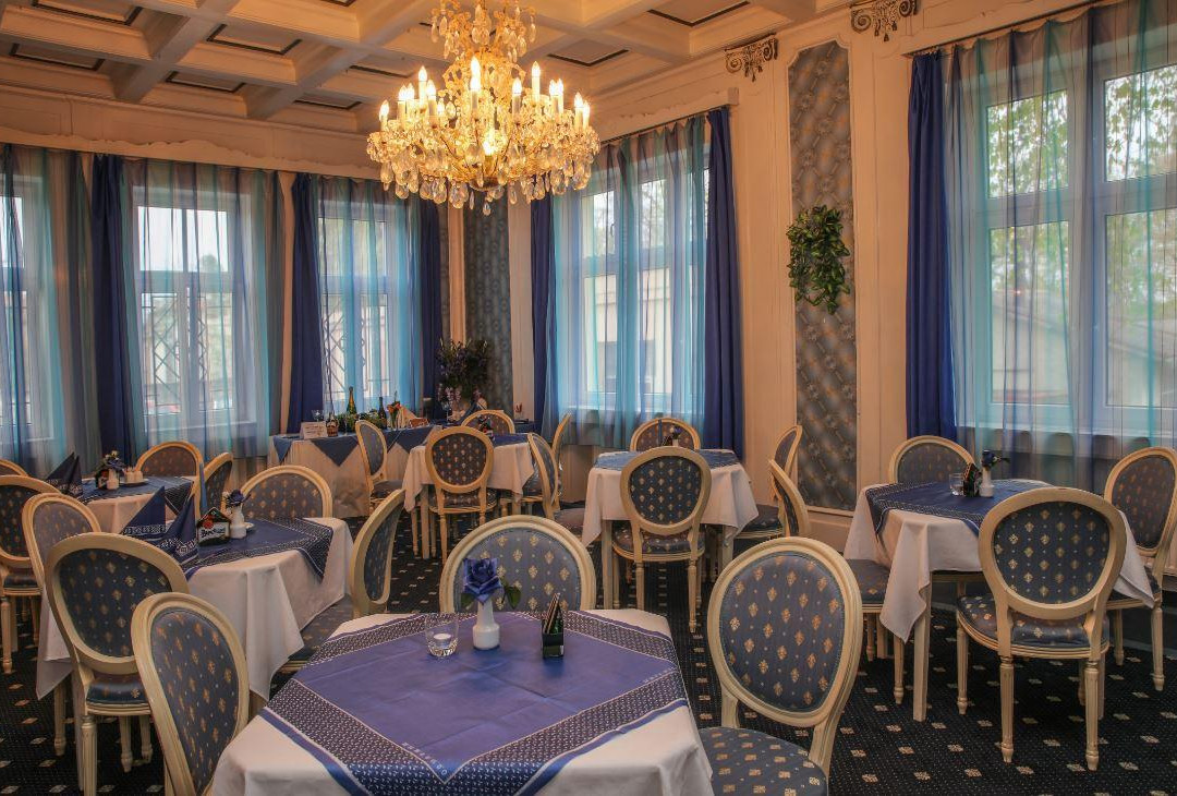 Modry salonek hotelu Zamecek