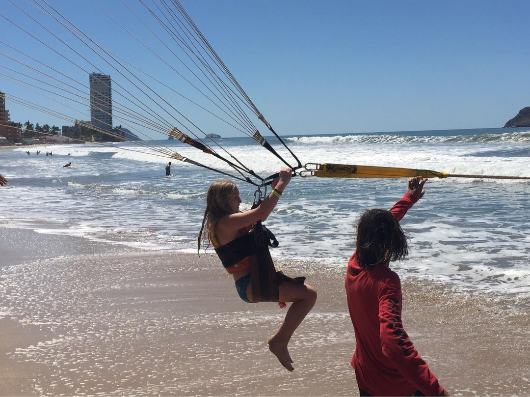 Pacifico Parasailing-马萨特兰必去景点