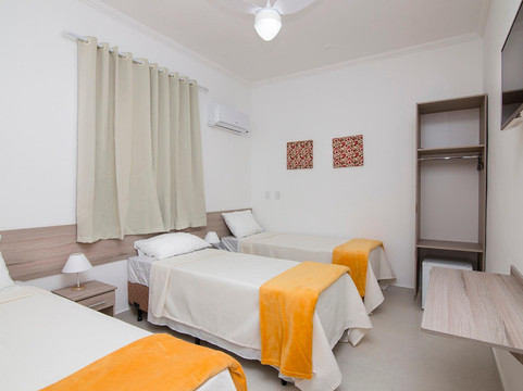 阿拉萨里酒店主图