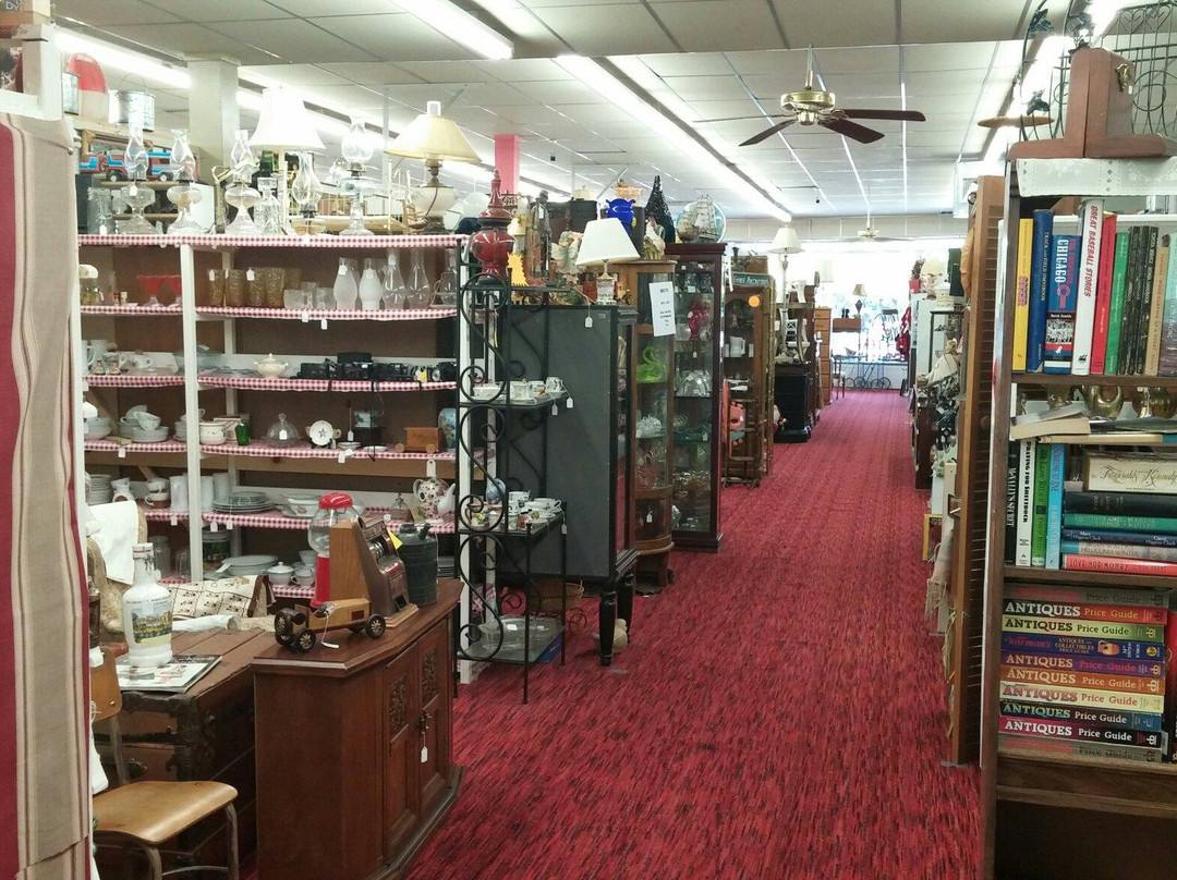 Apple Tree Antique Gallery-Bethany必去景点