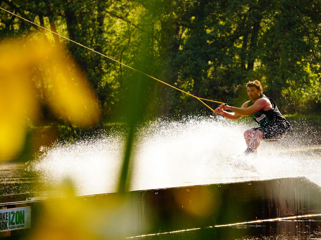 Wake Park Izon-Izon必去景点