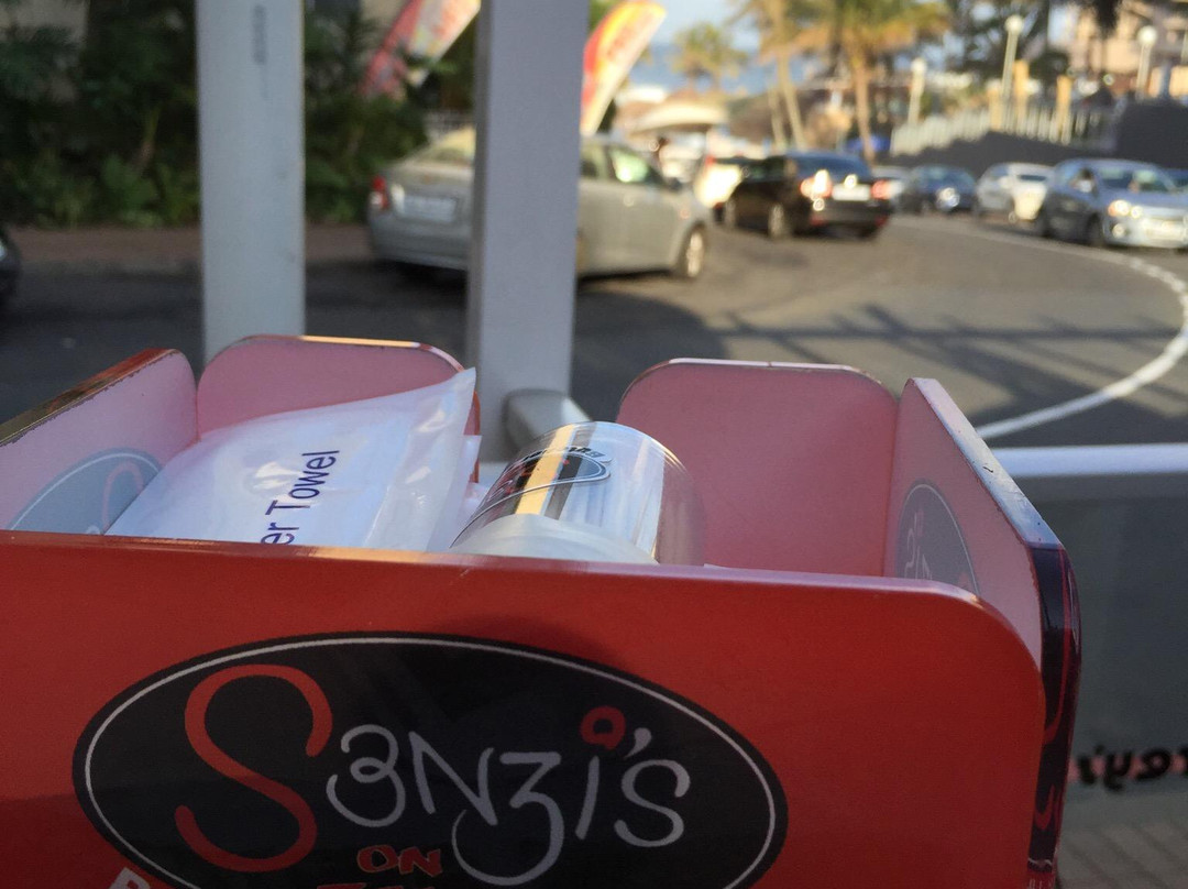 Manaba Beach餐馆和美食-Senzi's Grill & Butcher Shop