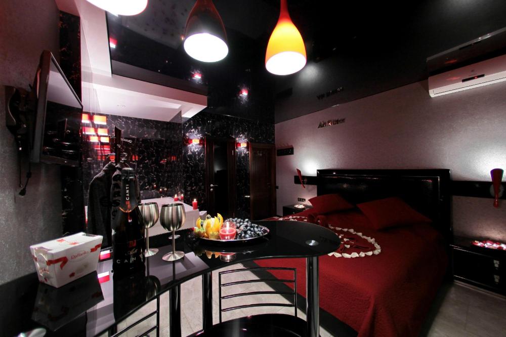 Alt Ritter on Lunacharskiy-官方