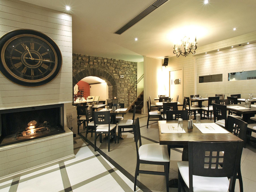 Langadhia餐馆和美食-Maniatis Restaurant