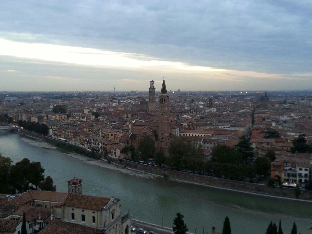 Piazzale Castel San Pietro-维罗纳必去景点
