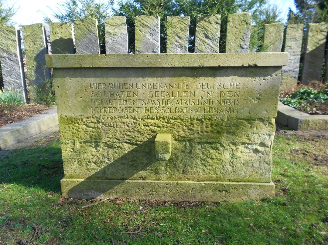 Deutscher Soldatenfriedhof Lens-Sallaumines-Lens必去景点