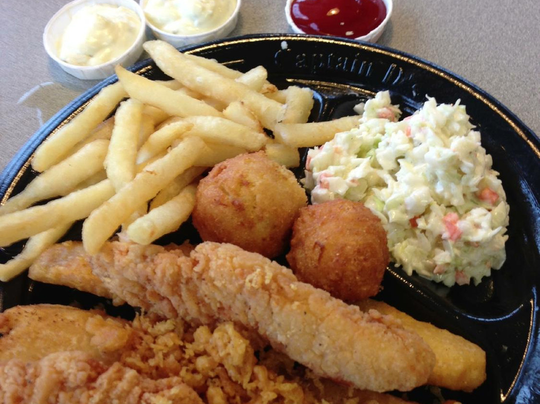 Falcon餐馆和美食-Captain D's