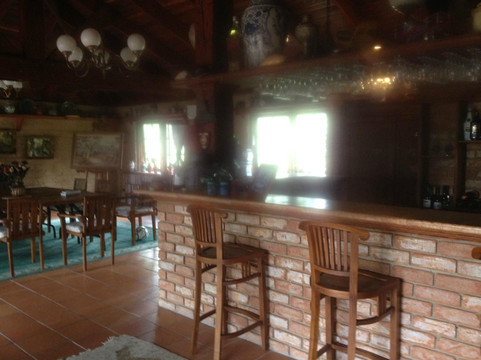 Mudbrick Manor主图