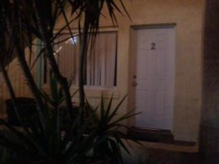 Famous Shores Motel主图