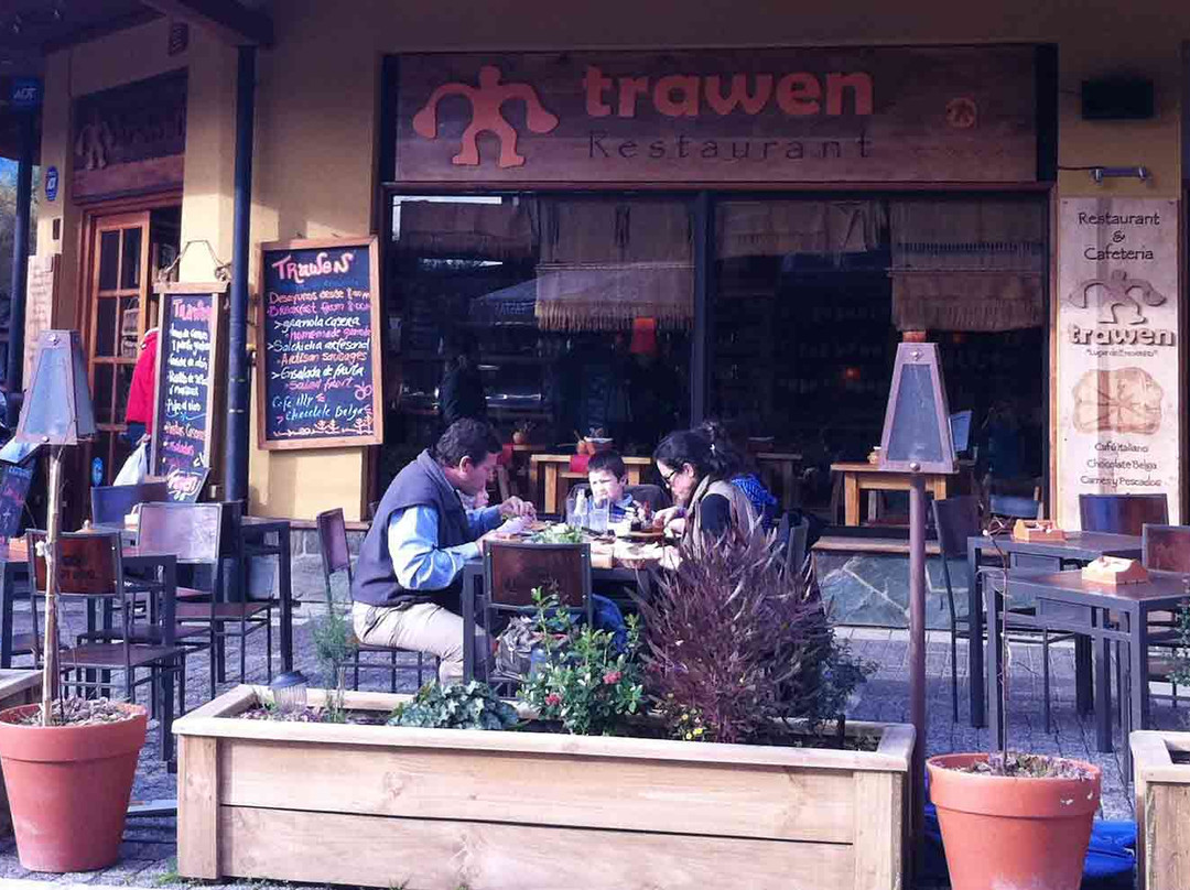 普孔餐馆和美食-Trawen