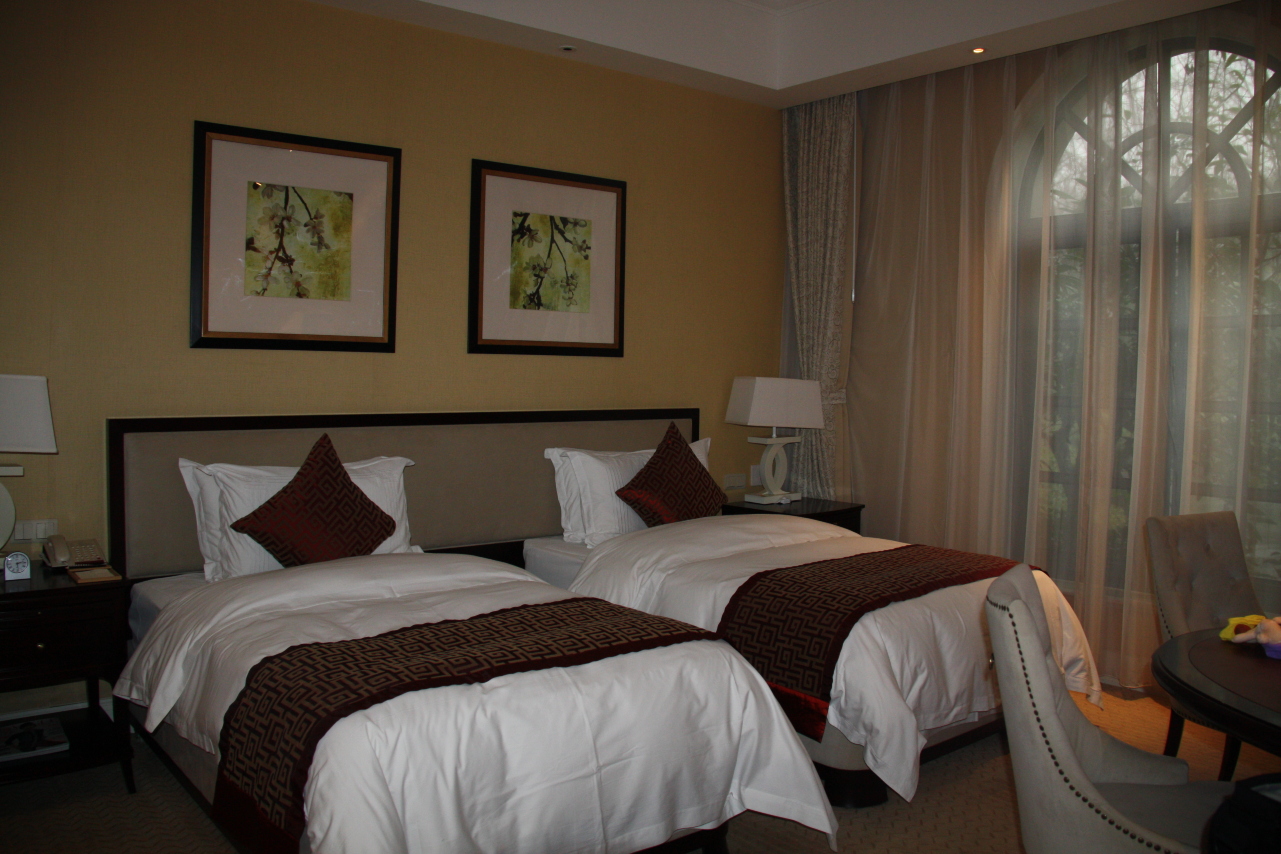 绿城·杭州玫瑰园度假酒店-客卧