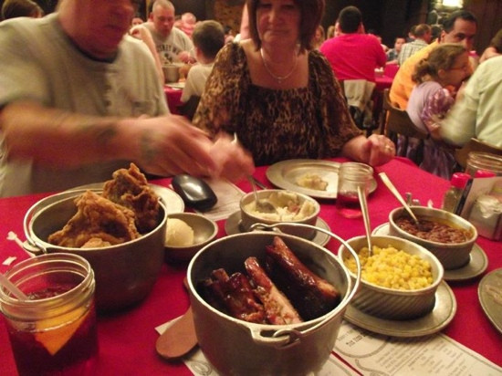 Hoop-Dee-Doo Musical Revue-奥兰多必去景点