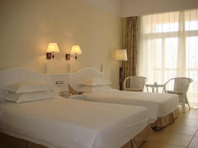 金凤凰粤海海景酒店-客卧