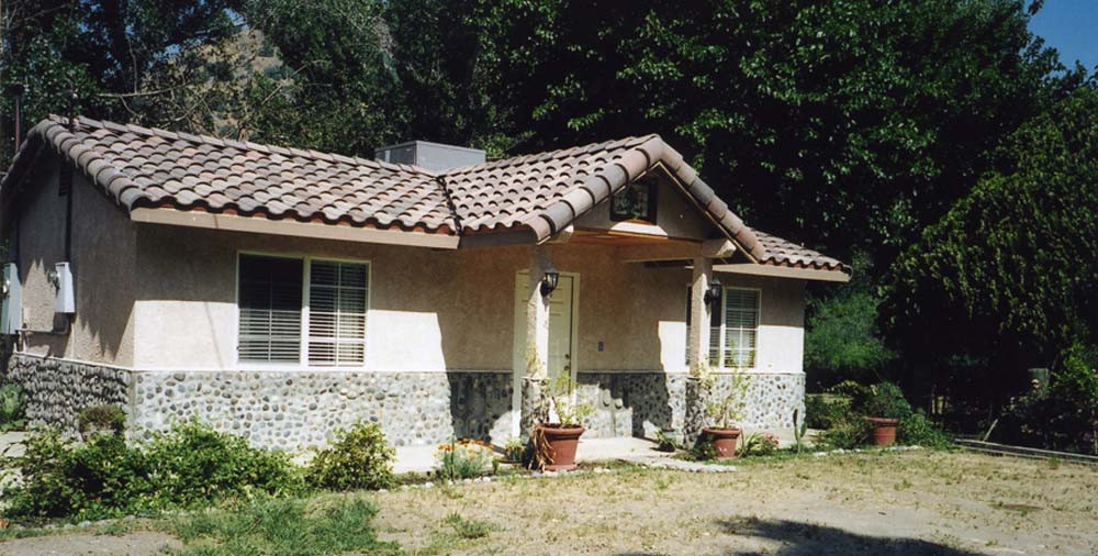 红杉河滨小屋酒店