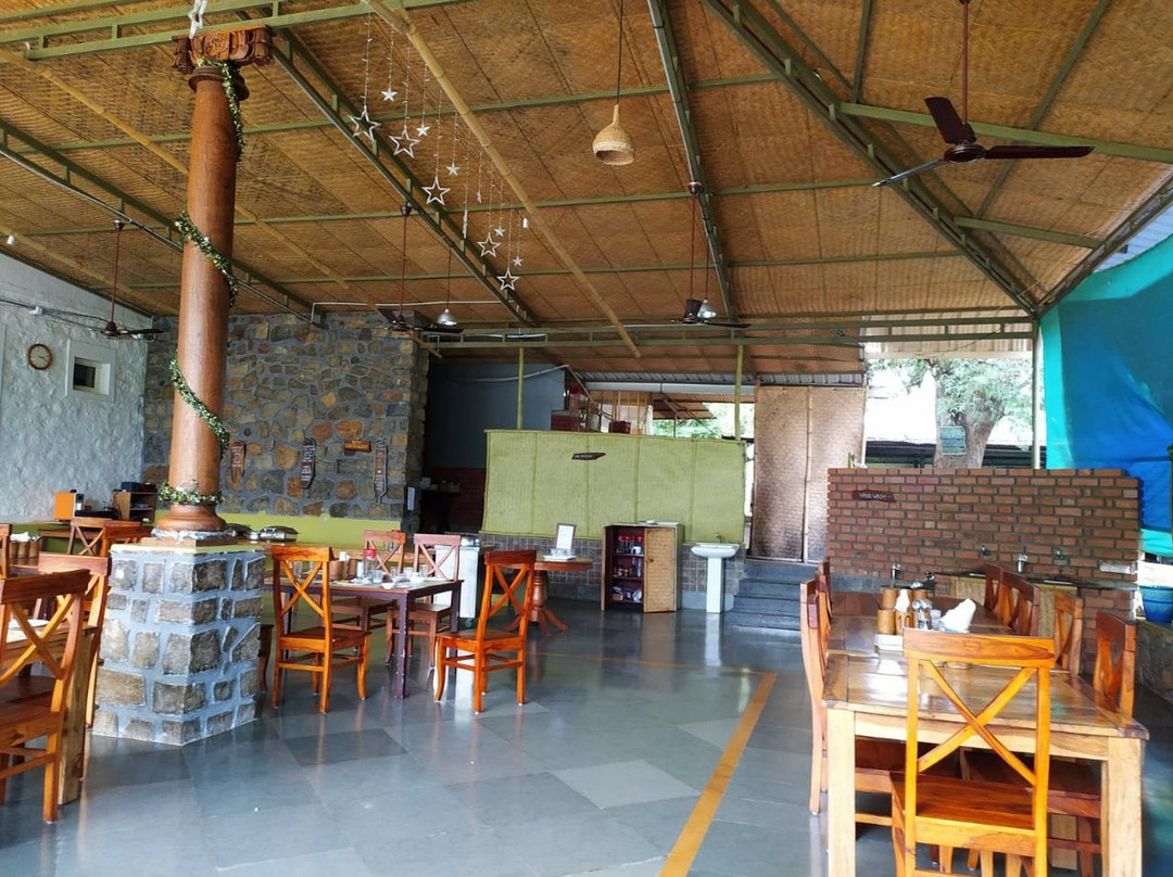 丛林小屋酒店主图