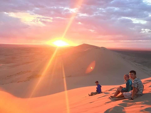 null-Gobi Gurvansaikhan National Park