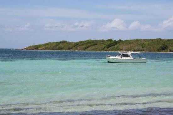 Playa Media Luna-维切克岛必去景点