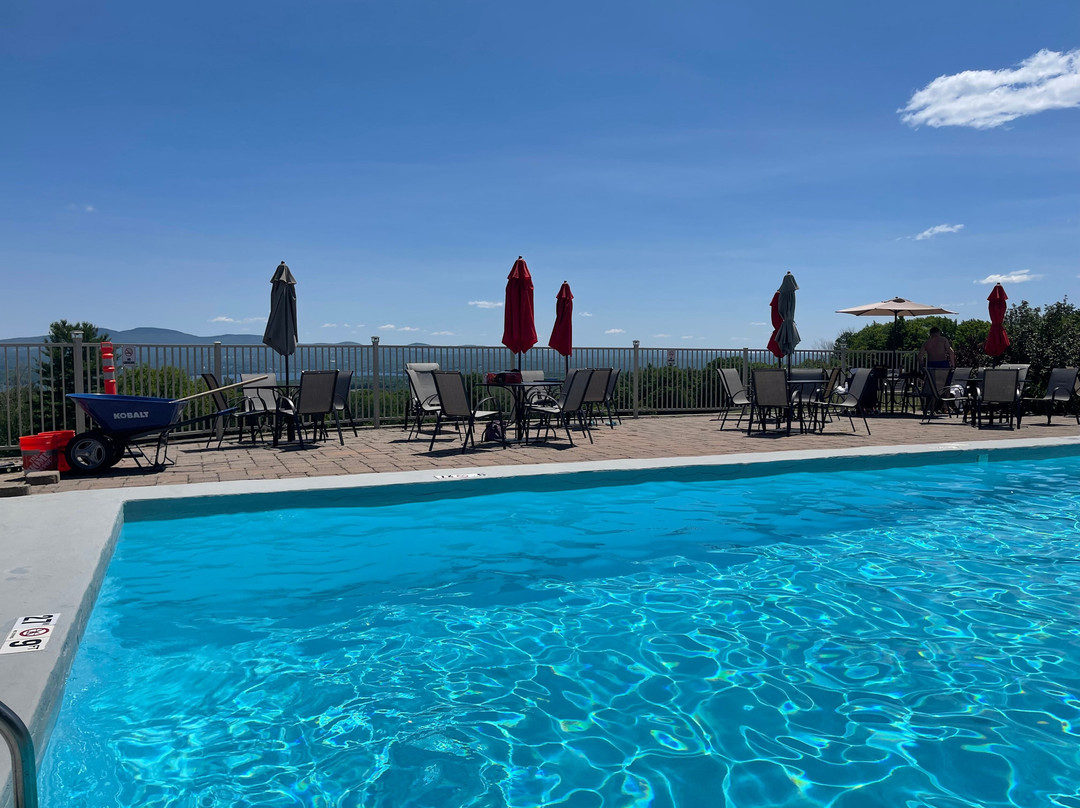 Steele Hill Resorts主图