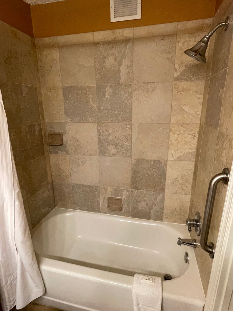 洛克维尔温德姆华美达酒店-浴室