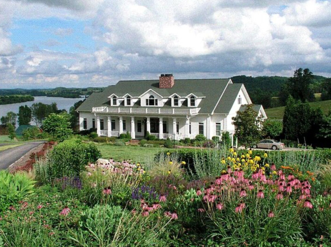 Whitestone Country Inn主图