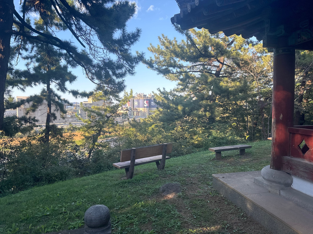 Mangyeongdae Pavilion-东海市必去景点