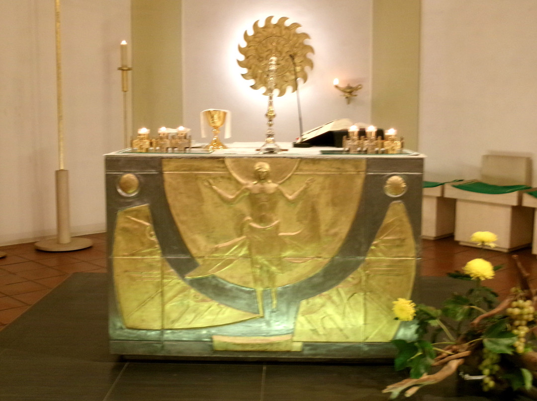 Eglise Saint Julien-梅林必去景点