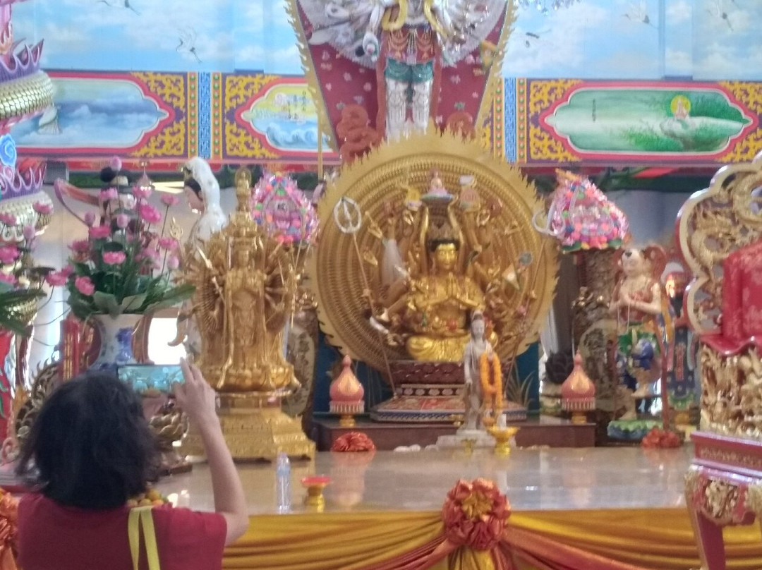 Wihan Thep Sathit Phra Ki Ti Chaloem-春武里必去景点
