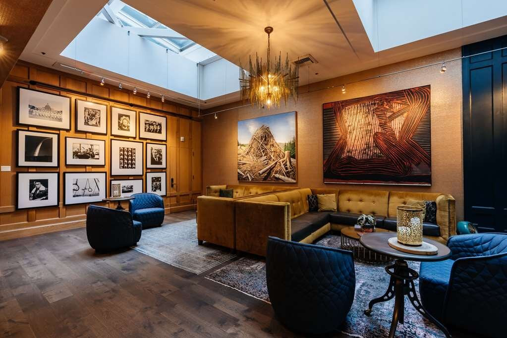 露西亚酒店主图