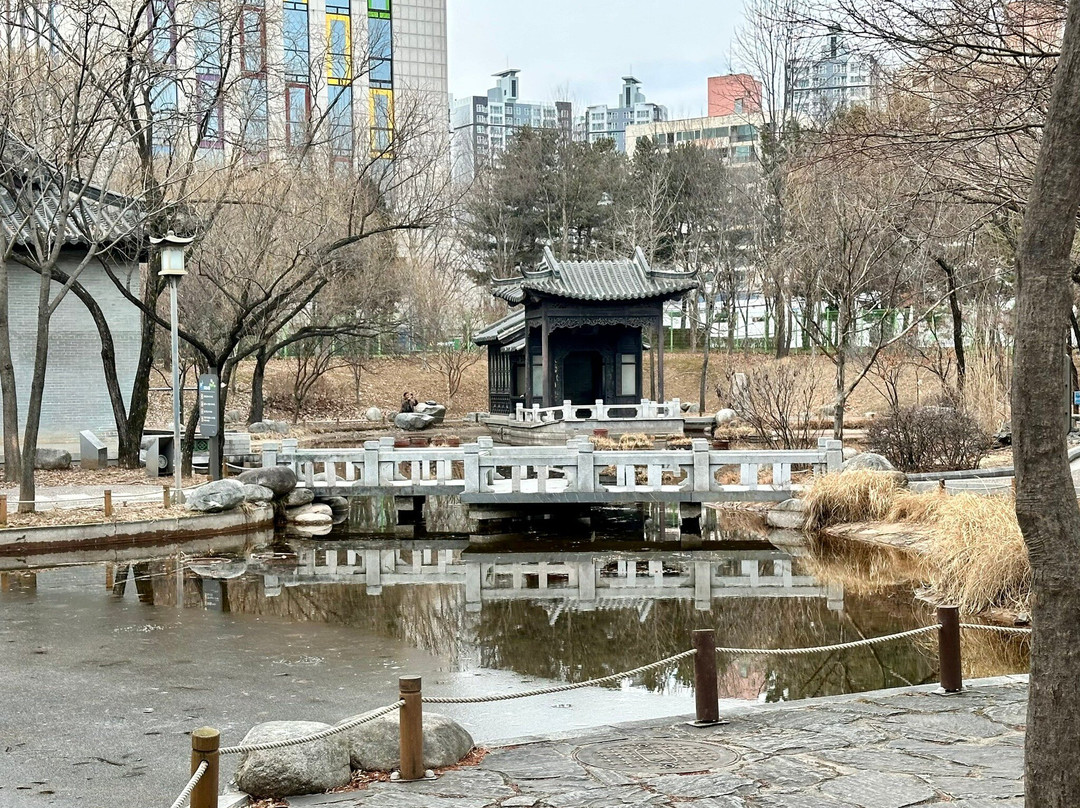Hyowon Park-水原市必去景点