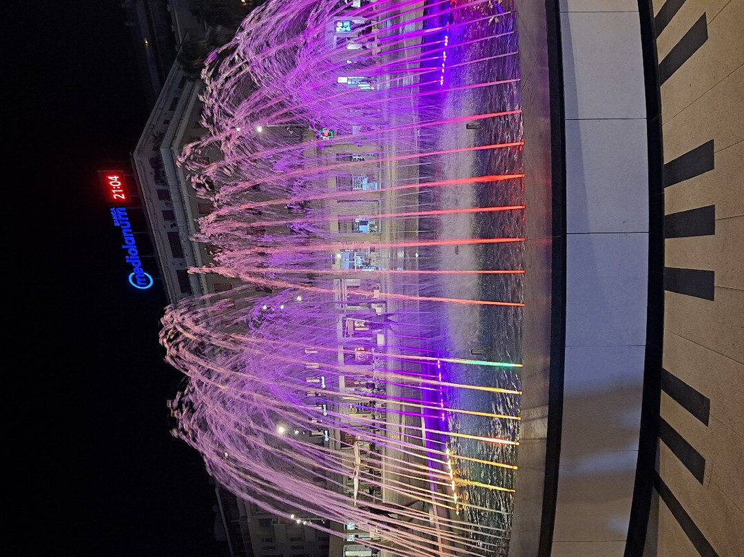 Piazza Salotto景点图片