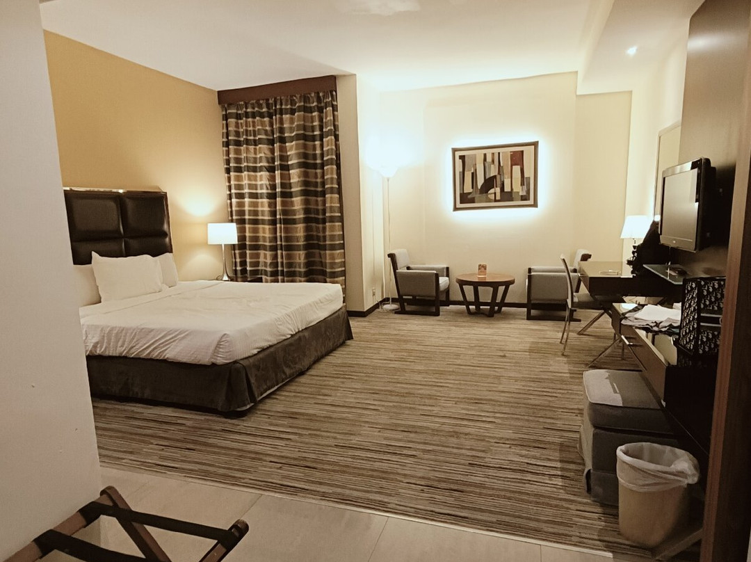 凤凰广场公寓酒店主图