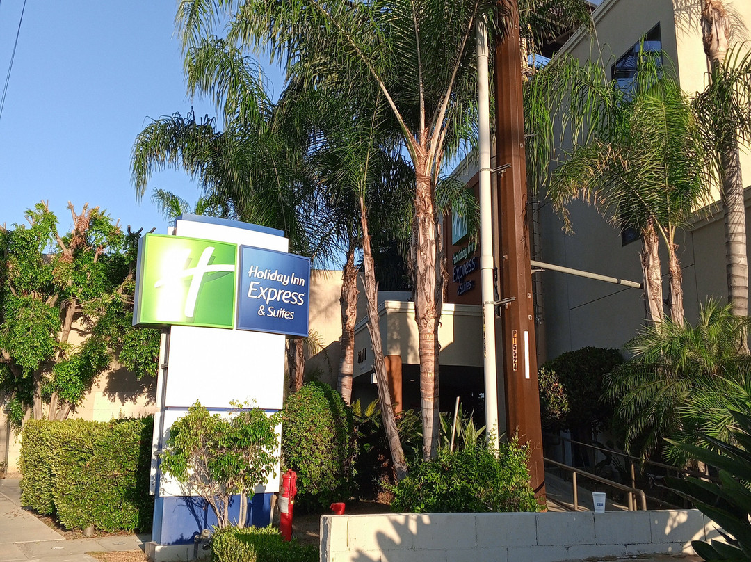 伍德兰希尔斯智选假日套房酒店主图