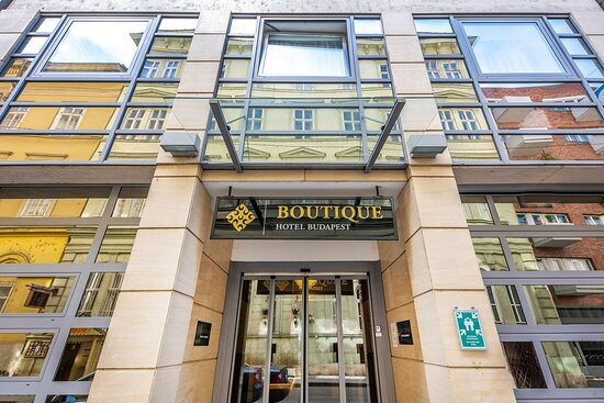 布达佩斯栖悦酒店主图