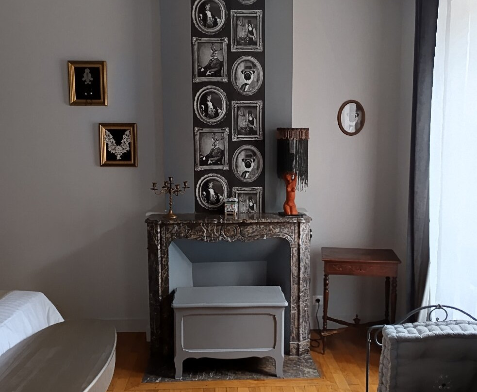 Bella Simonetta主图