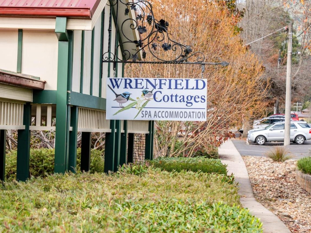Wrenfield Cottages主图