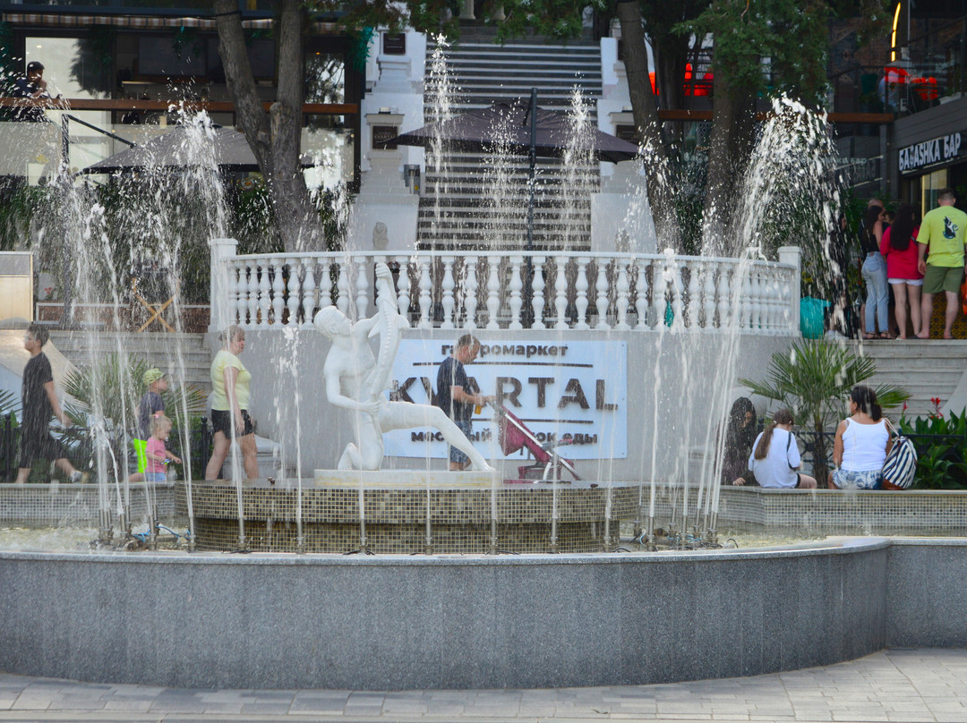 Rybak  Fountain-阿卢什塔必去景点