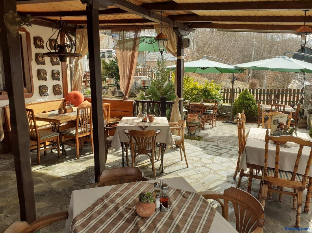 Restaurant and Apartments - T'GA za Jug Lazaropole