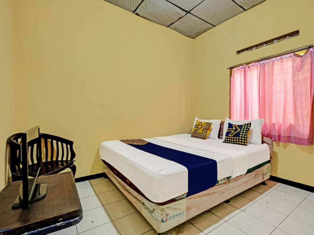 Spot On 92408 Hotel Renata 2